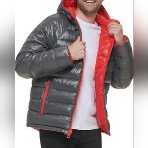 NEW GUESS Men's Gray and Red Hooded Puffer Jacket.Size XL Reversible